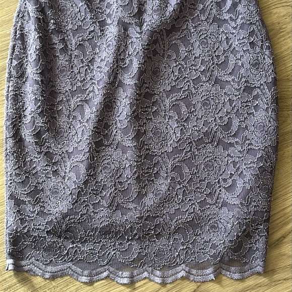 Le Chateau Lace Dress, Dark Lavender/Lilac Purple. Women’s Large. - Picture 4 of 6